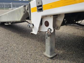 MAX 110 / 3 X STEERING AXLE / HYDRAULIC RAMP